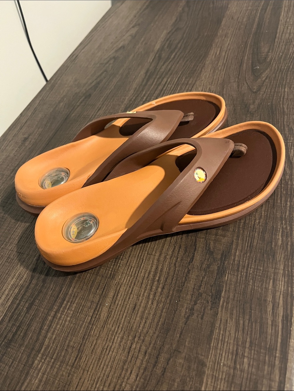 NWOT Hawaiian Jelly’s Brown Sandals